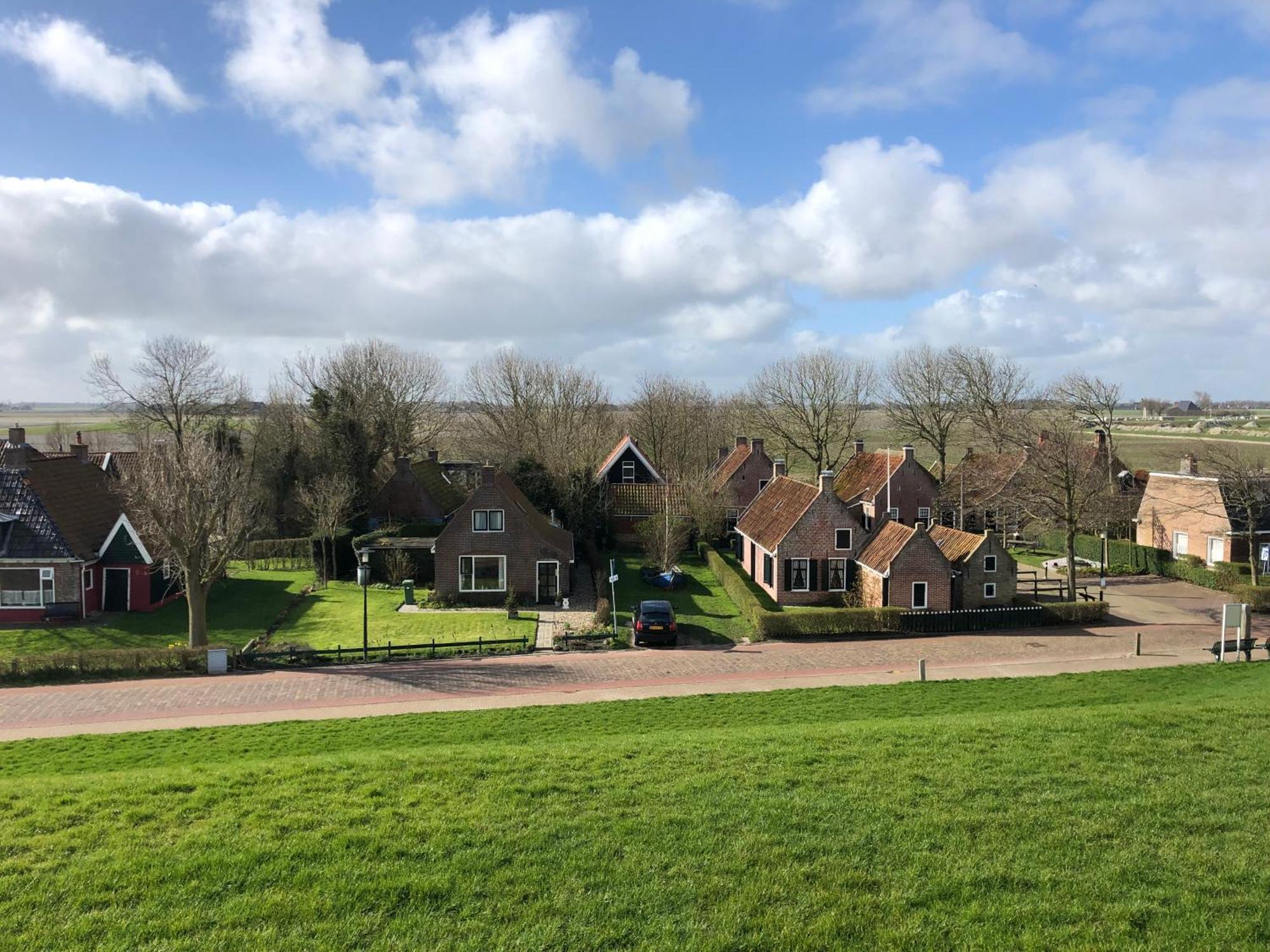 Frysk Hus Villa Paesens ภายนอก รูปภาพ